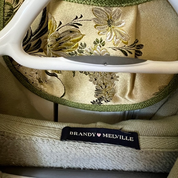 COPY - Brandy Melville zip up hoodie - Picture 2 of 4